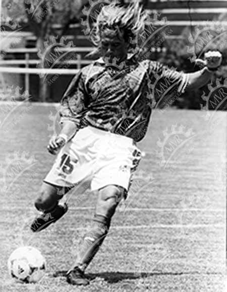 Luis Hernández - jugada